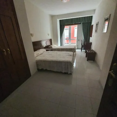 Flor De Loto 호텔 Ordes