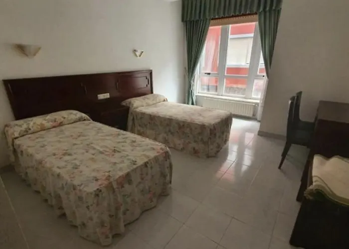 Hotel Flor De Loto 2*